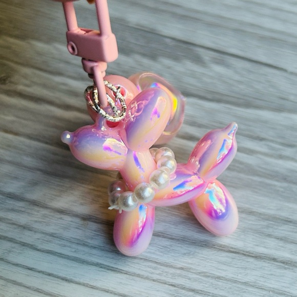 🌈 Rainbow Heart Crystal Balloon Dog Keychain Charm NWT - Picture 7 of 9